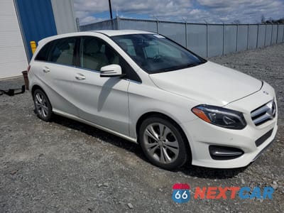 Czwarte zdjęcie samochodu z boku: 2015 MERCEDES-BENZ B 250 4MATIC VIN:WDDMH4GB7FJ366328 - miniatura