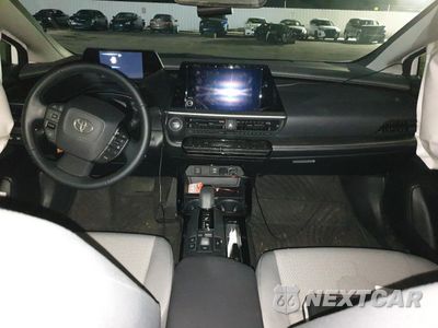 Zdjęcie 8 z 12 samochodu: 2024 TOYOTA PRIUS LE VIN:JTDADABUXR3008410 - miniatura