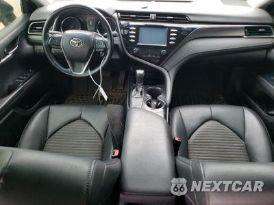 Zdjęcie 8 z 12 samochodu: 2019 TOYOTA CAMRY L VIN:4T1B11HK1KU749673 - miniatura