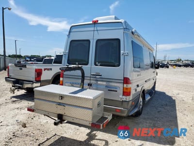 Czwarte zdjęcie samochodu z boku: 2005 DODGE SPRINTER 2500 VIN:WD0PD744855820921 - miniatura