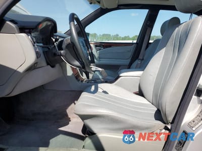 Zdjęcie 7 z 12 samochodu: 1996 MERCEDES-BENZ E 300D VIN:WDBJF20F9TJ001745 - miniatura