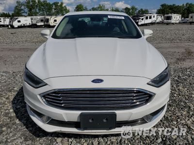 Piąte zdjęcie samochodu w środku: 2018 FORD FUSION SE HYBRID VIN:3FA6P0LU1JR171769 - miniatura