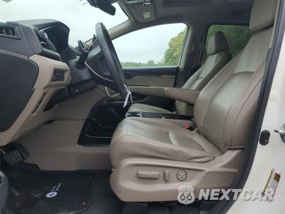 Zdjęcie 7 z 15 samochodu: 2019 HONDA ODYSSEY EXL VIN:5FNRL6H72KB020936 - miniatura