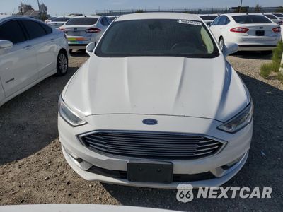 Piąte zdjęcie samochodu w środku: 2017 FORD FUSION SE HYBRID VIN:3FA6P0LUXHR409189 - miniatura