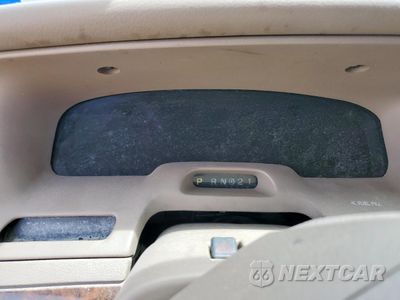 Zdjęcie 9 z 12 samochodu: 2005 MERCURY GRAND MARQUIS LS VIN:2MEHM75W65X656384 - miniatura