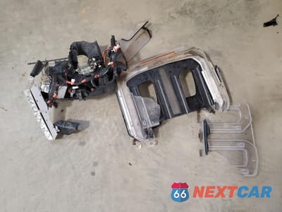 Zdjęcie 12 z 13 samochodu: 2025 FORD F350 SUPER DUTY VIN:1FT8W3BMXSEC30427 - miniatura