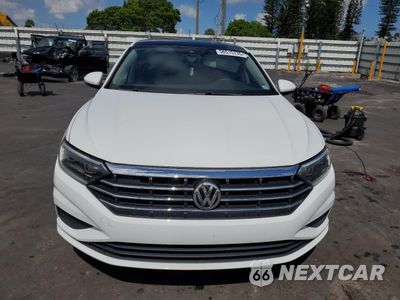 Piąte zdjęcie samochodu w środku: 2019 VOLKSWAGEN JETTA SEL VIN:3VWE57BU5KM061910 - miniatura