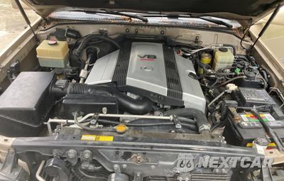 Zdjęcie 7 z 10 samochodu: 2000 LEXUS LX 470 VIN:JT6HT00W1Y0120195 - miniatura