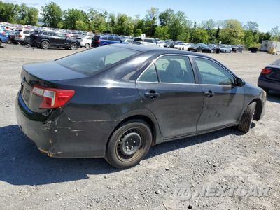 Trzecie zdjęcie samochodu z tyłu: 2014 TOYOTA CAMRY HYBRID VIN:4T1BD1FK4EU136865 - miniatura