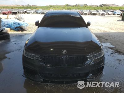 Piąte zdjęcie samochodu w środku: 2019 BMW M550XI VIN:WBAJB9C51KB288125 - miniatura