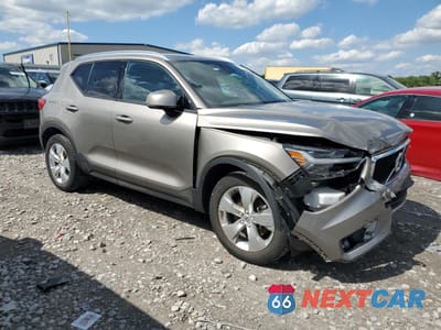 Czwarte zdjęcie samochodu z boku: 2022 VOLVO XC40 T5 MOMENTUM VIN:YV4162UK7N2767623 - miniatura