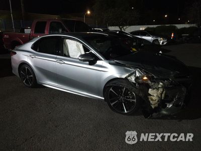 Czwarte zdjęcie samochodu z boku: 2018 TOYOTA CAMRY XSE VIN:4T1B61HK5JU113063 - miniatura