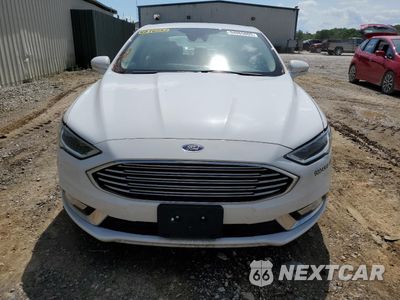 Piąte zdjęcie samochodu w środku: 2017 FORD FUSION SE HYBRID VIN:3FA6P0LUXHR409516 - miniatura