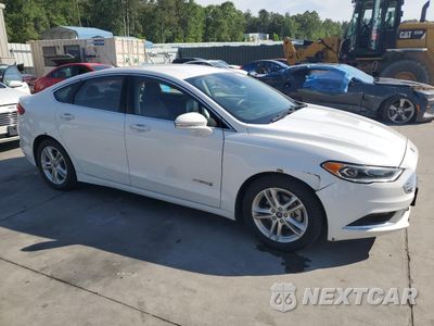 Czwarte zdjęcie samochodu z boku: 2018 FORD FUSION SE HYBRID VIN:3FA6P0LU7JR129901 - miniatura