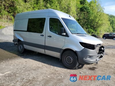 Czwarte zdjęcie samochodu z boku: 2024 MERCEDES-BENZ SPRINTER 2500 VIN:W1W4KBHYXRT192383 - miniatura