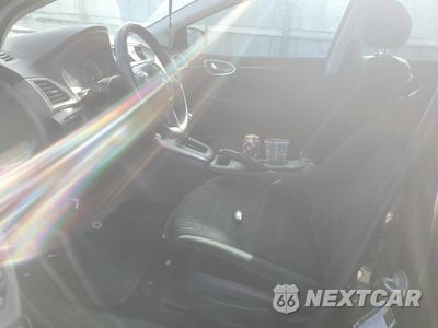 Zdjęcie 7 z 12 samochodu: 2019 NISSAN SENTRA S VIN:3N1AB7AP4KY225973 - miniatura
