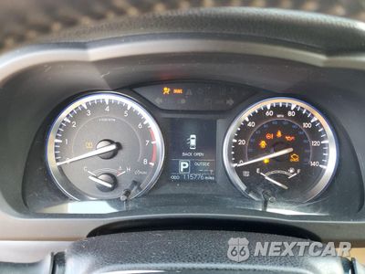 Zdjęcie 9 z 16 samochodu: 2015 TOYOTA HIGHLANDER LE VIN:5TDZKRFH7FS107877 - miniatura