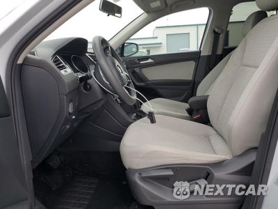 Zdjęcie 7 z 15 samochodu: 2018 VOLKSWAGEN TIGUAN S VIN:3VV1B7AX1JM022477 - miniatura