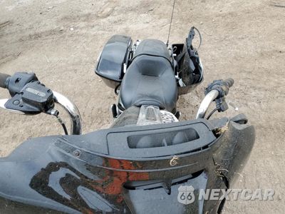 Piąte zdjęcie samochodu w środku: 2022 HARLEY-DAVIDSON FLHX VIN:1HD1KBC15NB618276 - miniatura