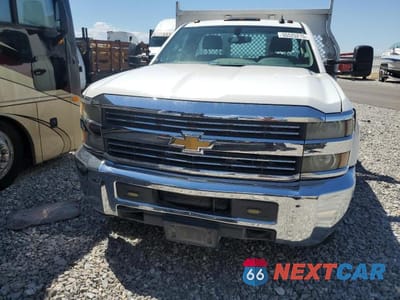 Piąte zdjęcie samochodu w środku: 2015 CHEVROLET SILVERADO C3500 VIN:1GB3CYC89FF598457 - miniatura