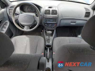 Zdjęcie 8 z 12 samochodu: 2002 HYUNDAI ACCENT GL VIN:KMHCG45C92U291351 - miniatura