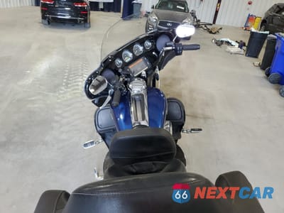 Zdjęcie 6 z 9 samochodu: 2017 HARLEY-DAVIDSON FLHTK ULTRA LIMITED VIN:1HD1KED10HB615175 - miniatura