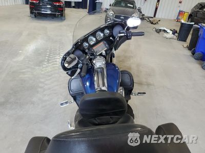 Zdjęcie 6 z 9 samochodu: 2017 HARLEY-DAVIDSON FLHTK ULTRA LIMITED VIN:1HD1KED10HB615175 - miniatura