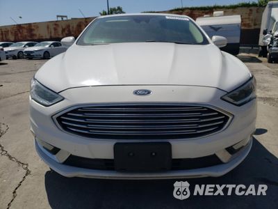 Piąte zdjęcie samochodu w środku: 2017 FORD FUSION SE HYBRID VIN:3FA6P0LU9HR409281 - miniatura