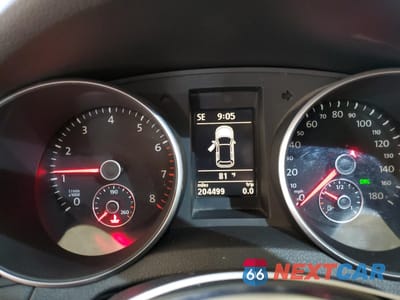 Zdjęcie 9 z 12 samochodu: 2010 VOLKSWAGEN GTI VIN:WVWED7AJ7AW252353 - miniatura
