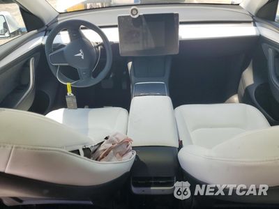 Zdjęcie 8 z 15 samochodu: 2024 TESLA MODEL Y VIN:7SAYGDED6RF167241 - miniatura