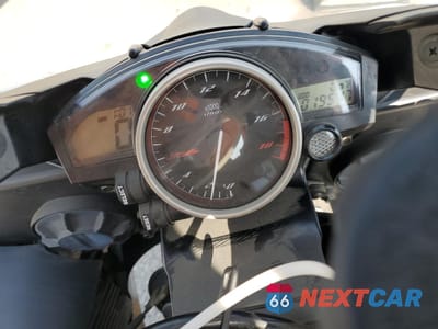 Zdjęcie 7 z 9 samochodu: 2015 YAMAHA YZFR6 C VIN:JYARJ16Y5FA008875 - miniatura