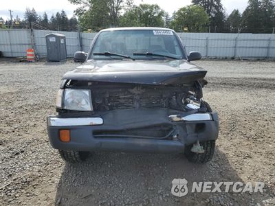 Piąte zdjęcie samochodu w środku: 2000 TOYOTA TACOMA XTRACAB VIN:4TAWN72NXYZ607328 - miniatura