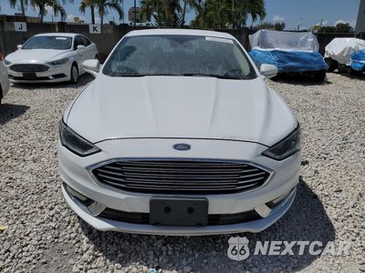 Piąte zdjęcie samochodu w środku: 2017 FORD FUSION SE HYBRID VIN:3FA6P0LU5HR359639 - miniatura
