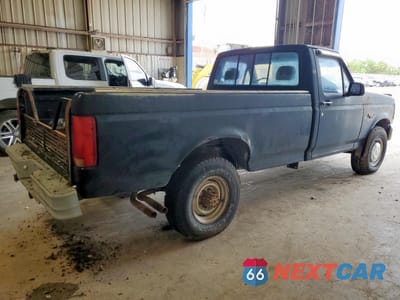 Trzecie zdjęcie samochodu z tyłu: 1992 FORD F250 VIN:2FTHF25H7NCA40409 - miniatura