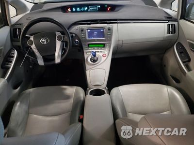 Zdjęcie 8 z 12 samochodu: 2014 TOYOTA PRIUS VIN:JTDKN3DU7E0383905 - miniatura