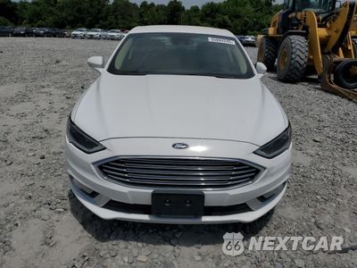 Piąte zdjęcie samochodu w środku: 2017 FORD FUSION SE HYBRID VIN:3FA6P0LU0HR409654 - miniatura