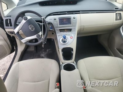 Zdjęcie 8 z 12 samochodu: 2015 TOYOTA PRIUS VIN:JTDKN3DU6F1900106 - miniatura
