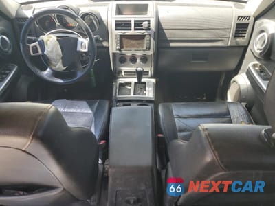Zdjęcie 8 z 16 samochodu: 2007 DODGE NITRO R/T VIN:1D8GT58637W723443 - miniatura