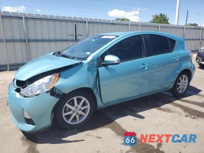 2013 TOYOTA PRIUS C JTDKDTB30D1057336 - główne zdjęcie licytacji z USA - miniatura