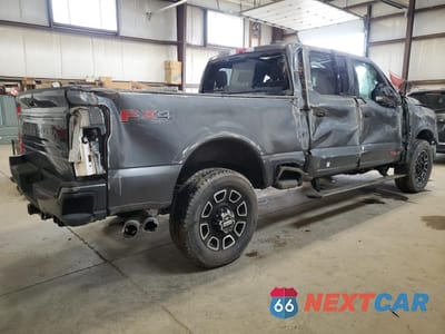 Trzecie zdjęcie samochodu z tyłu: 2025 FORD F350 SUPER DUTY VIN:1FT8W3BMXSEC30427 - miniatura