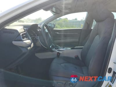 Zdjęcie 7 z 12 samochodu: 2019 TOYOTA CAMRY L VIN:4T1B11HK9KU691554 - miniatura