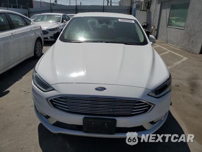 Piąte zdjęcie samochodu w środku: 2017 FORD FUSION SE HYBRID VIN:3FA6P0LU0HR409153 - miniatura