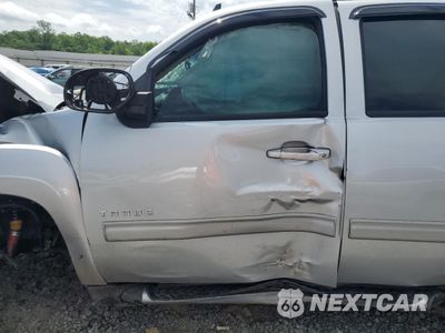 Zdjęcie 7 z 14 samochodu: 2013 CHEVROLET TAHOE K1500 LT VIN:1GNSKBE09DR224822 - miniatura