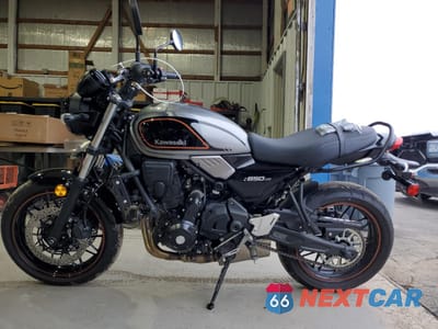 Trzecie zdjęcie samochodu z tyłu: 2022 KAWASAKI ER650 M VIN:ML5EREM1XNDA73708 - miniatura