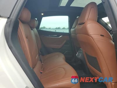 Zdjęcie 11 z 13 samochodu: 2022 MASERATI LEVANTE BASE VIN:ZN661YUS8JX297432 - miniatura