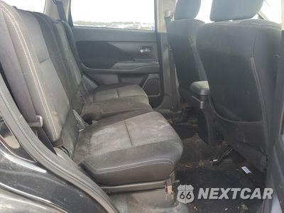 Zdjęcie 11 z 15 samochodu: 2018 MITSUBISHI OUTLANDER SE VIN:JA4AD3A3XJJ004954 - miniatura
