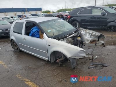 Czwarte zdjęcie samochodu z boku: 2001 VOLKSWAGEN GOLF GL VIN:9BWBT61J714066278 - miniatura