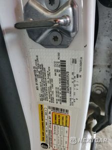 Zdjęcie 12 z 12 samochodu: 2017 FORD FUSION SE HYBRID VIN:3FA6P0LU0HR359578 - miniatura