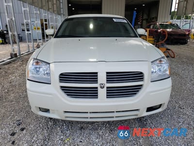 Piąte zdjęcie samochodu w środku: 2005 DODGE MAGNUM R/T VIN:2D8GV58265H656291 - miniatura