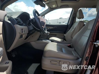 Zdjęcie 7 z 16 samochodu: 2017 HONDA PILOT TOURING VIN:5FNYF6H93HB034700 - miniatura